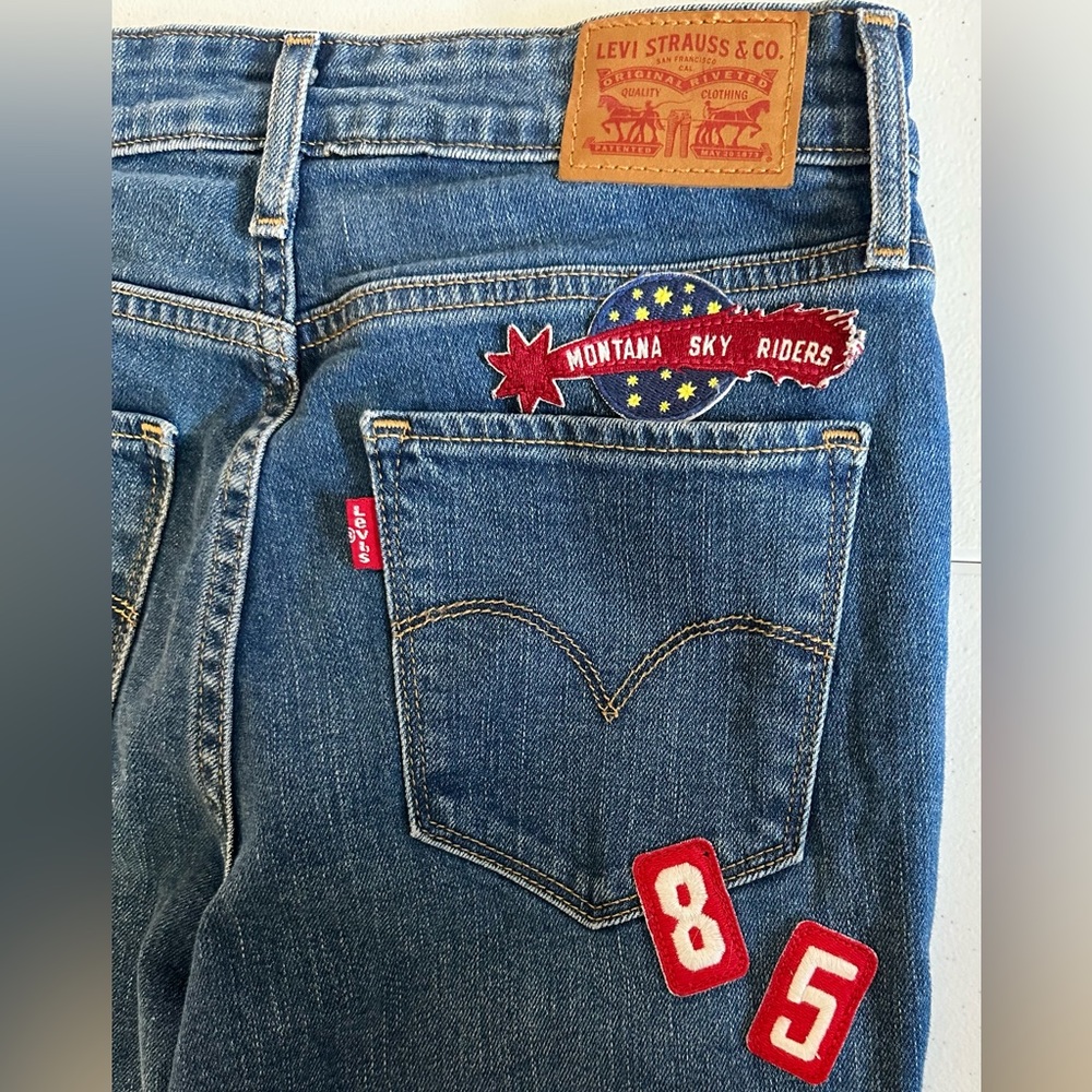 Levi's High Waist Patch Skinny Jeans. Size W26 L30 - Picture 10 of 12